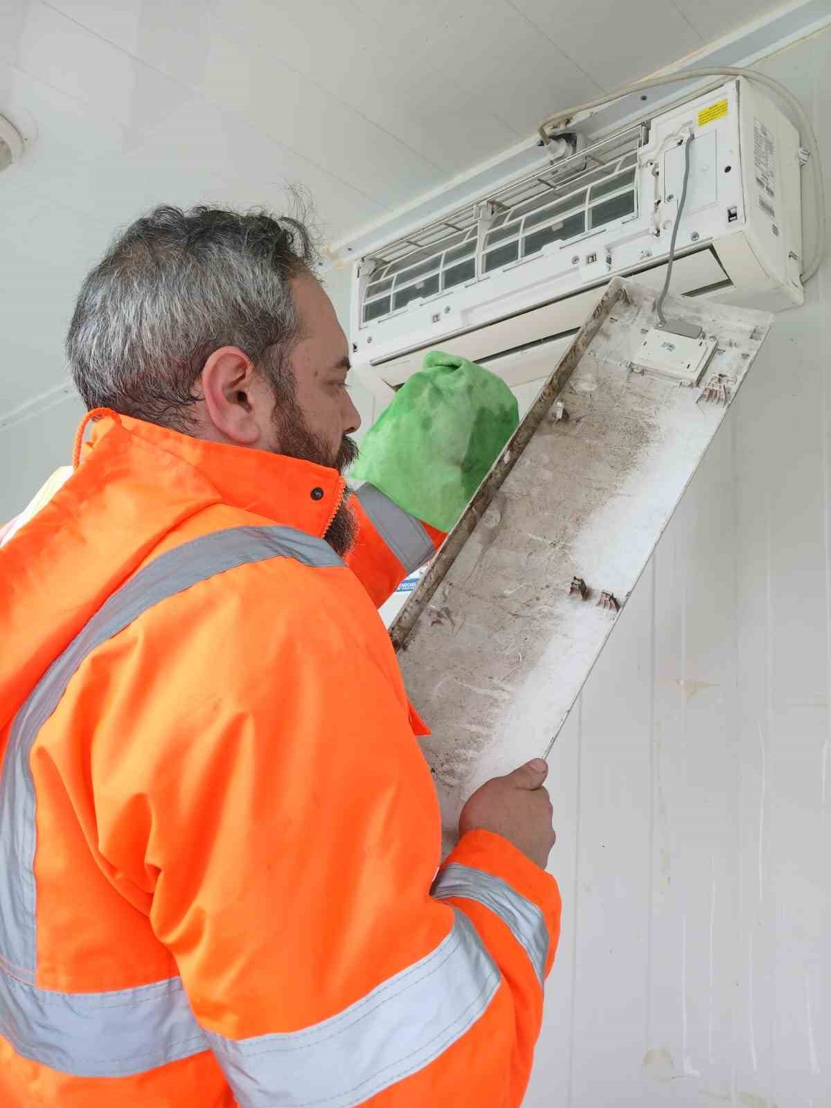 Akıllı duraklara periyodik bakım

