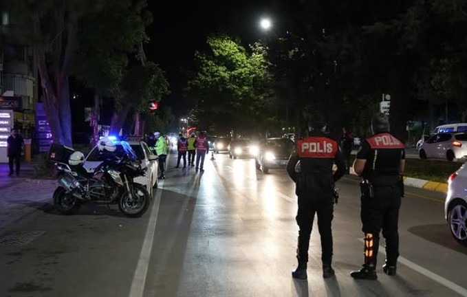 Isparta&rsquo;da son 1 haftada 45 bin şahıs sorgulandı aranan 19 kişi yakalandı
