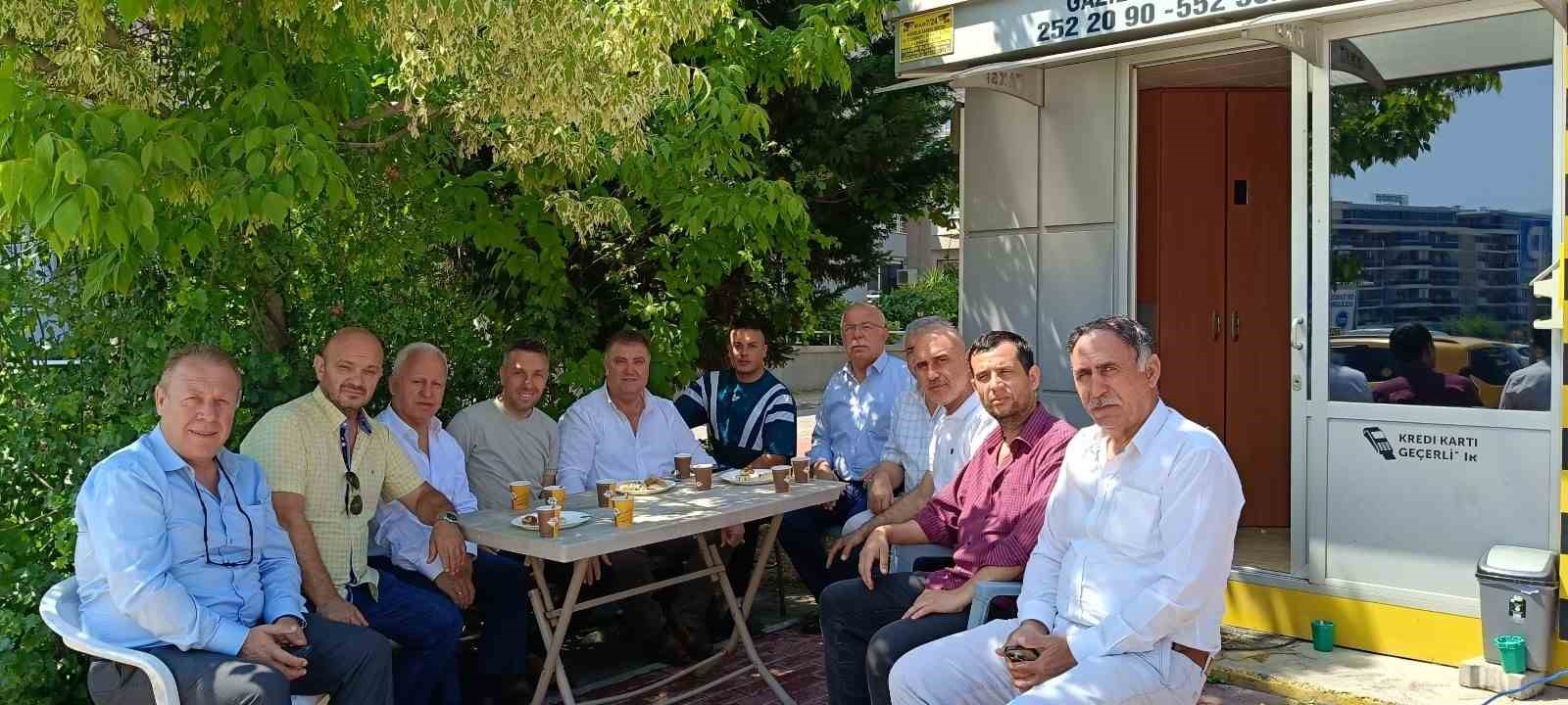 Başkan Erkan &Ouml;zkan&rsquo;a bayramda baklavalı b&ouml;rekli s&uuml;rpriz
