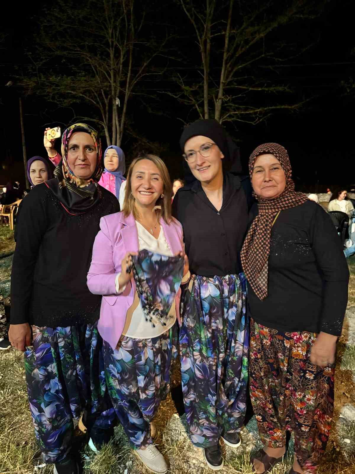 Pazaryeri&rsquo;nde renkli bayram
