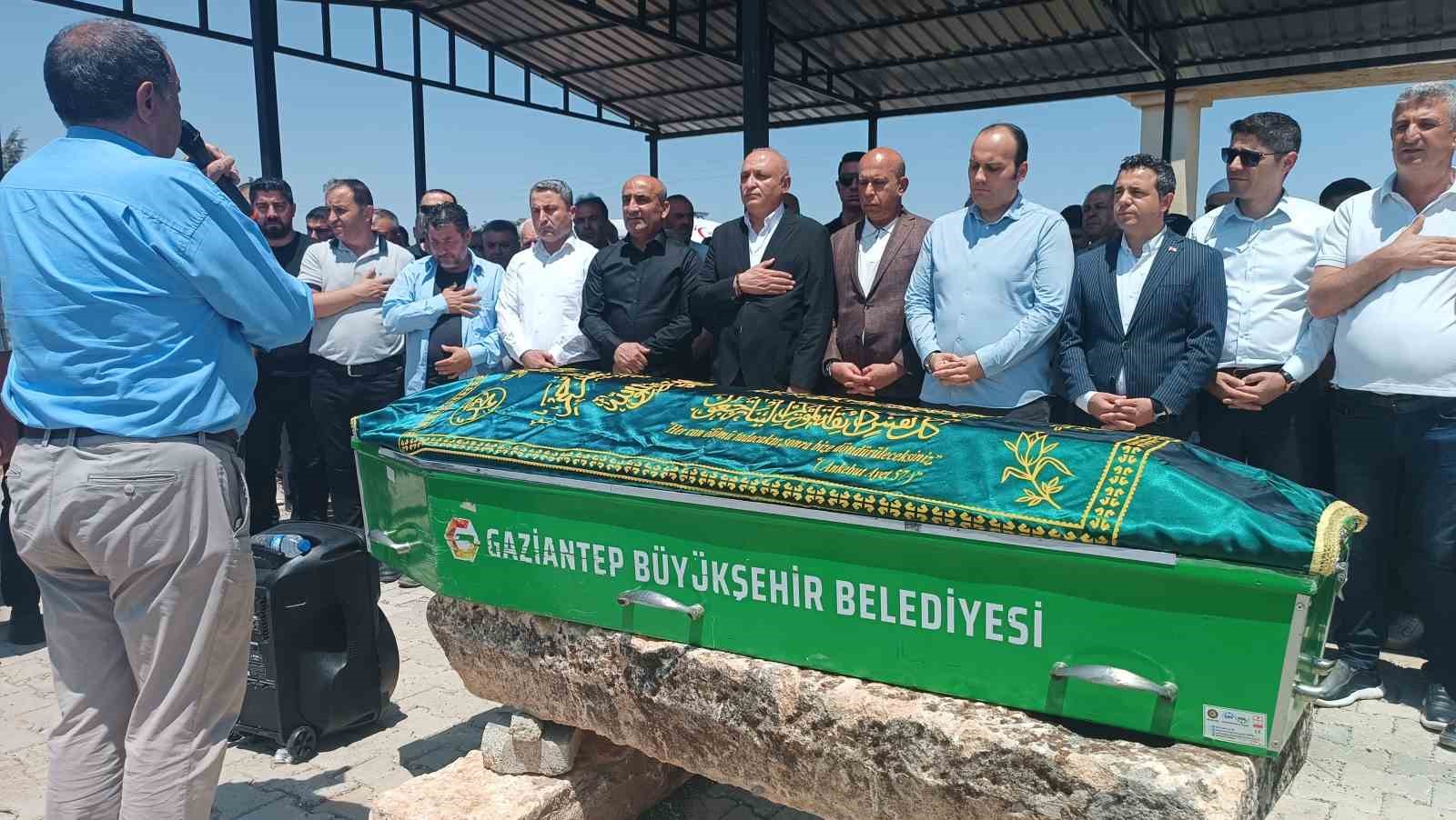 Otizmli Onurcan Özdemir son yolculuğuna uğurlandı