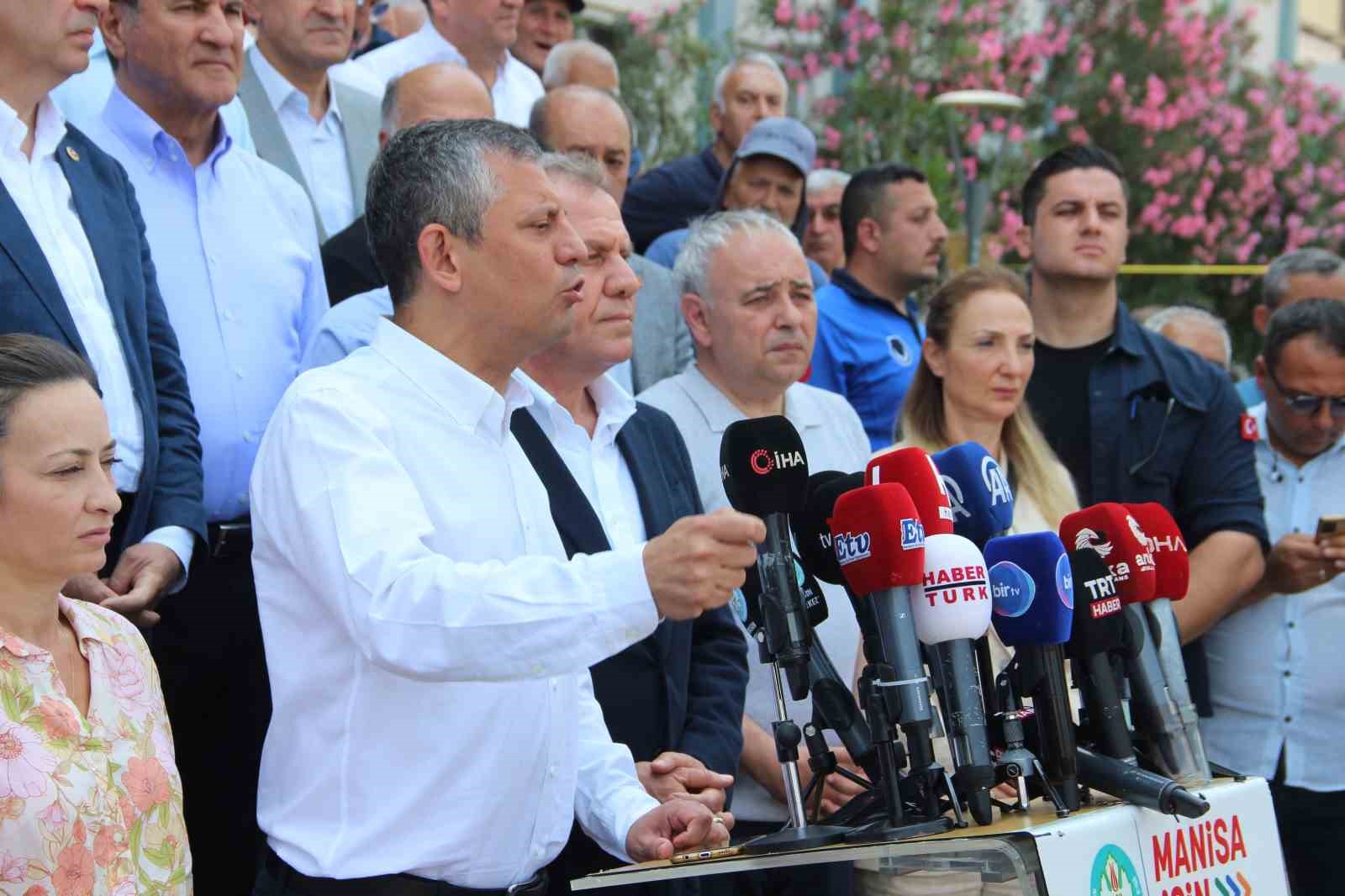 Ferdi Zeyrek&rsquo;in başka bir hastaneye nakli yapılmayacak
