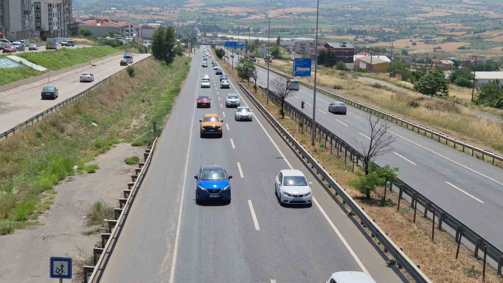 Kurban Bayramı tatili d&ouml;n&uuml;ş&uuml;nde Trakya&rsquo;dan İstanbul y&ouml;n&uuml;ne trafik yoğunluğu oluştu
