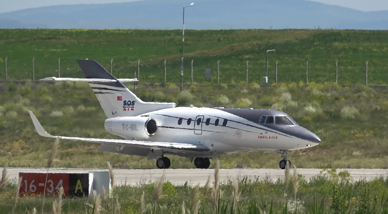 Kalp yetmezliği bulunan 10 aylık bebek uçak ambulansla Ankara’ya sevk edildi