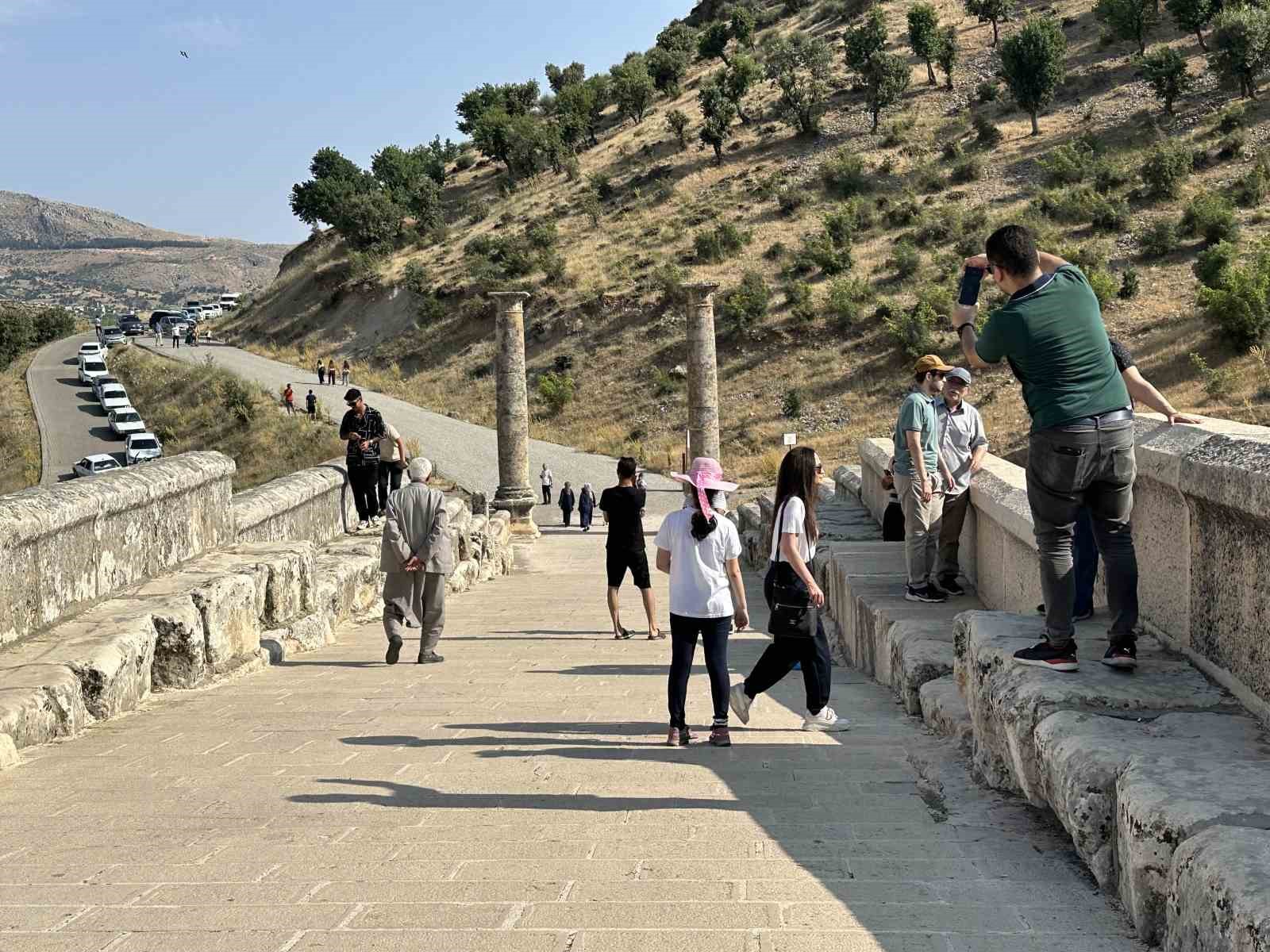 Cendere Köprüsü’nde bayram yoğunluğu