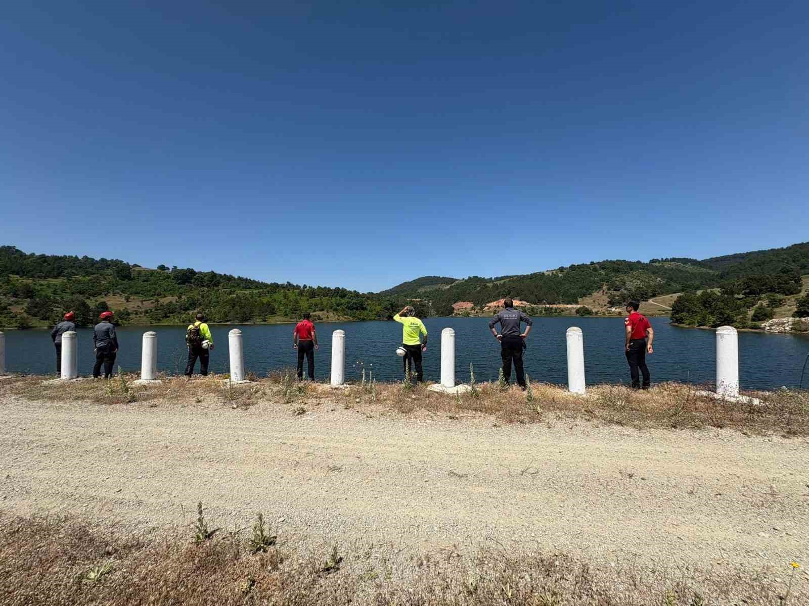 Kayıp Burak, havadan, karadan ve su altından aranıyor