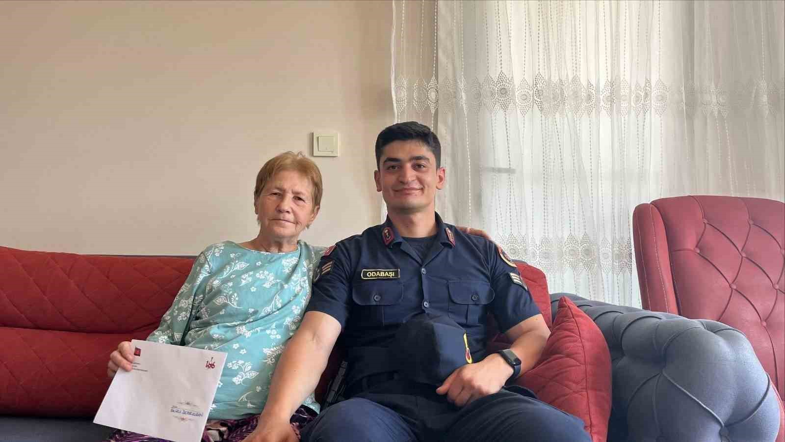 Sultanhisar’da jandarma ekipleri şehit ailelerini bayramda unutmadı