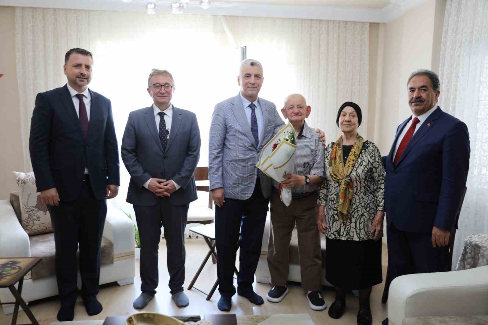 Ticaret Bakanı Bolat, Tekirdağ’da şehit ailesi ve gazileri ziyaret etti