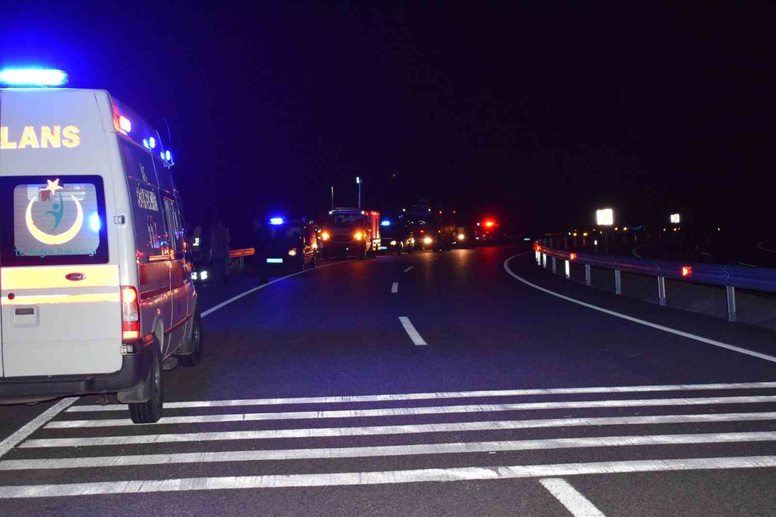 Malatya’da kontrolden çıkan minibüs yan yattı: 4 yaralı