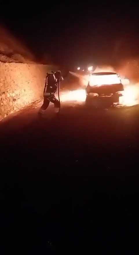 Kazdağları’nda çıkan araç yangınına itfaiye müdahale etti