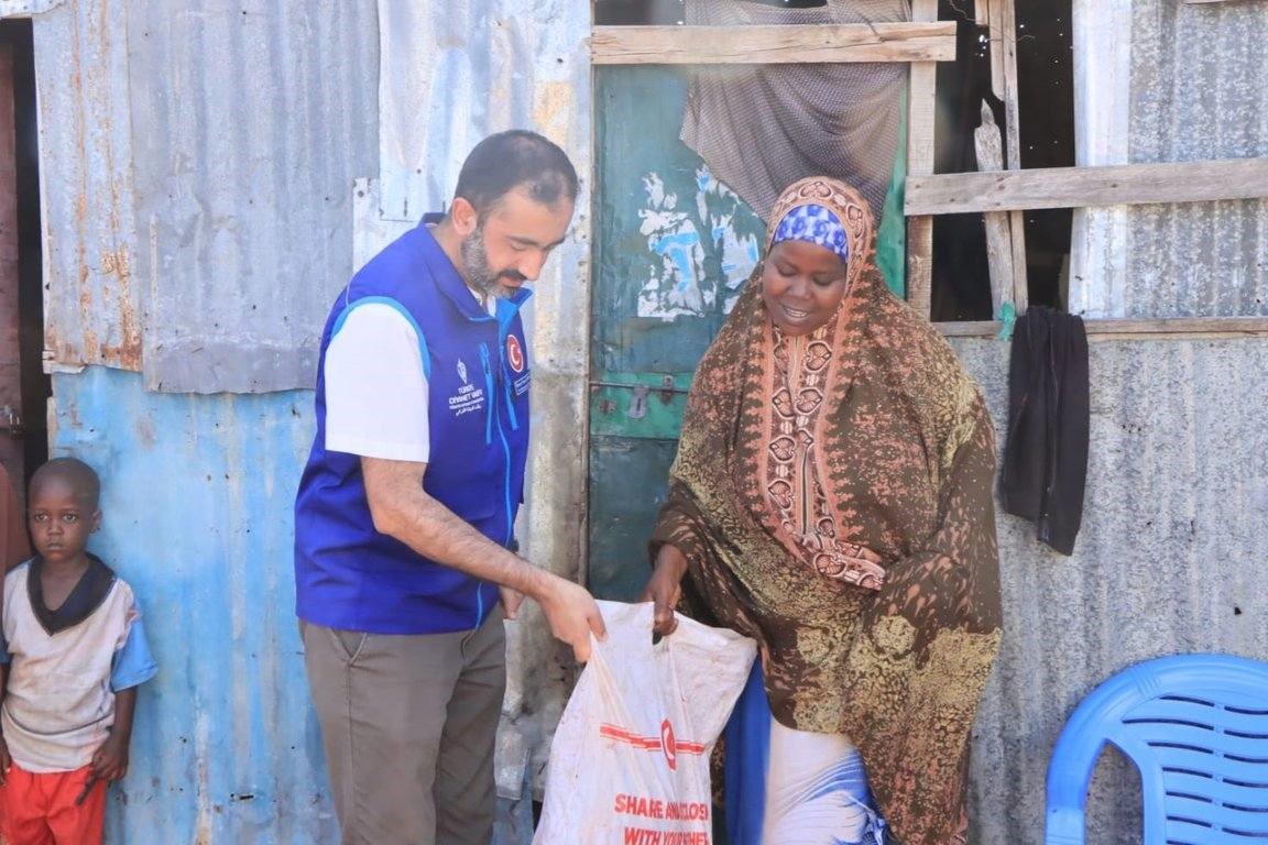 M&uuml;ft&uuml; Bayram Danacı: "Milletimizin emanetlerini mazlum ve mağdur coğrafyalara ulaştırmak i&ccedil;in yola &ccedil;ıktık"

