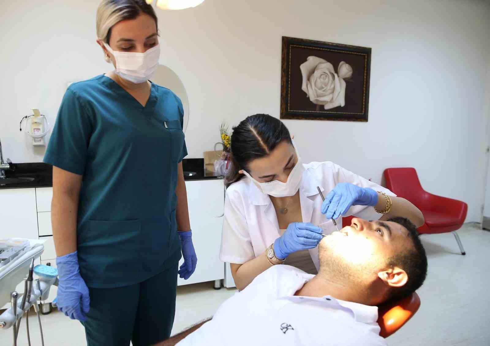Dt. Gökdurmuş’tan diş çürüklerine karşı önemli uyarı
