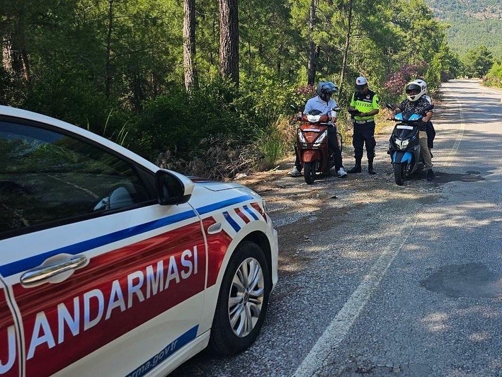 Bayram tatilinde Muğla&rsquo;da 90 motosiklet trafikten men edildi
