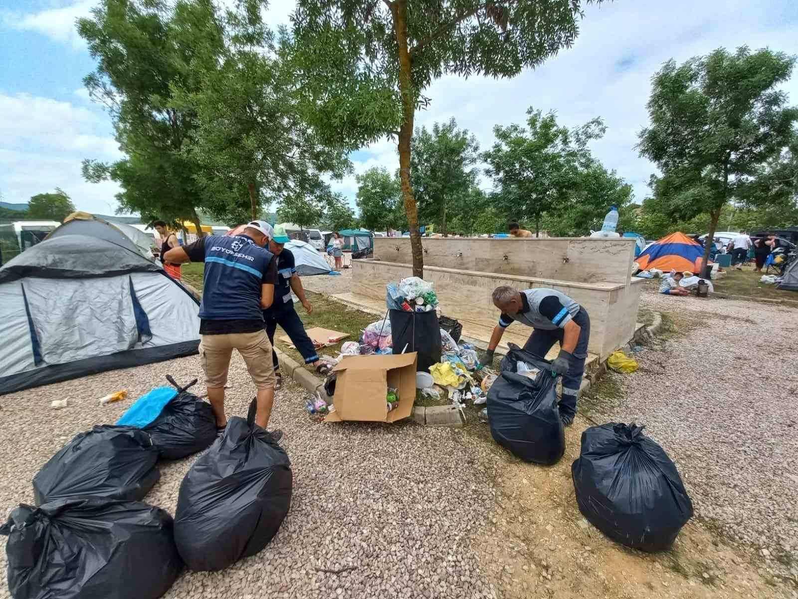 Mavi Bayraklı plajlarda temizlik
