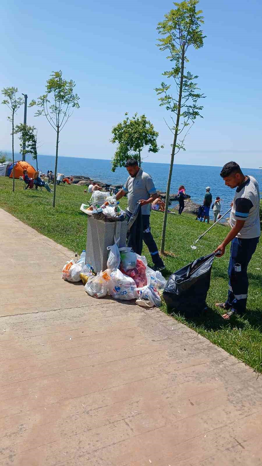 Mavi Bayraklı plajlarda temizlik
