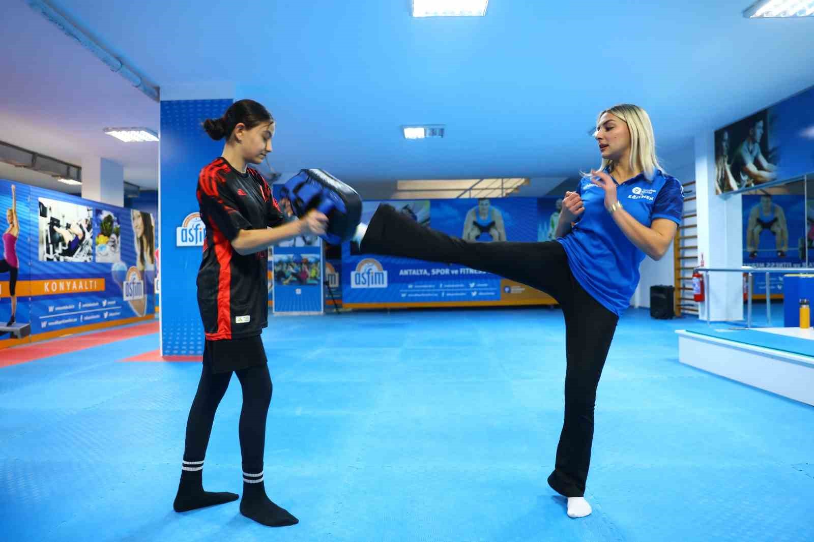 Antalyalı kadınlardan savunma sanatları eğitimine yoğun ilgi
