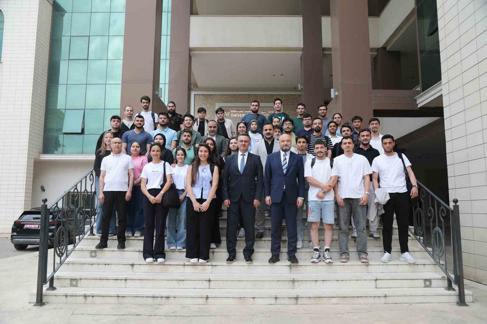 BT&Uuml; girişimci &ouml;ğrenciler i&ccedil;in kulu&ccedil;ka merkezi kuruyor
