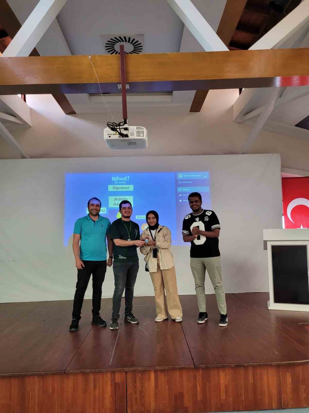 Eskişehir Gen&ccedil;lik Merkezi&rsquo;nden uluslararası dayanışmaya katkı
