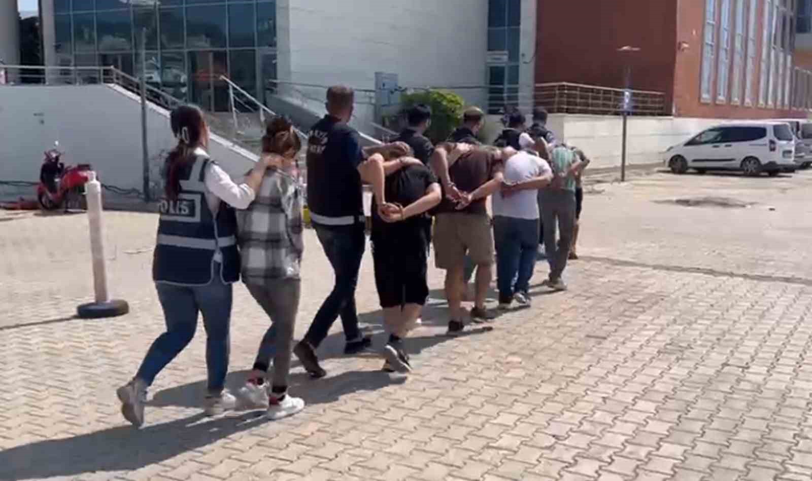 İskenderun’da hapis cezasıyla aranan 8 kişi yakalandı