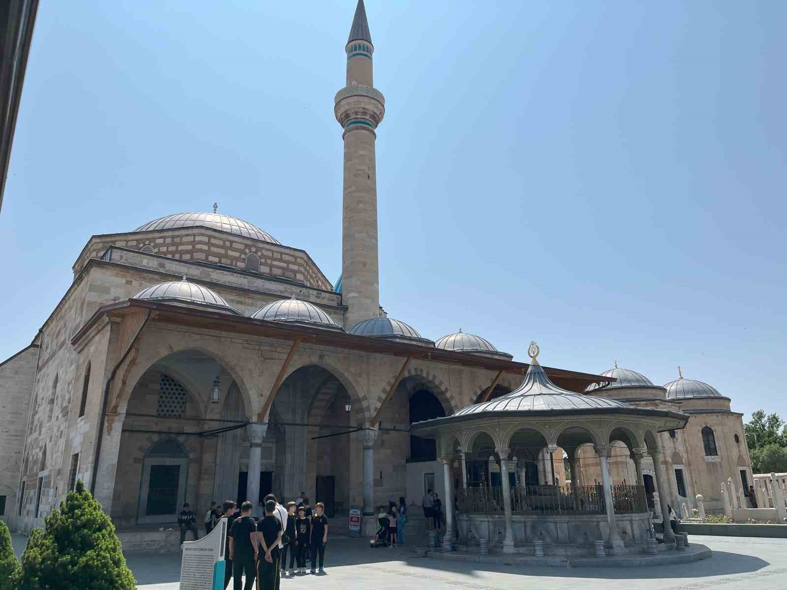 Mevlana M&uuml;zesi bayramda 50 binden fazla ziyaret&ccedil;iyi ağırladı
