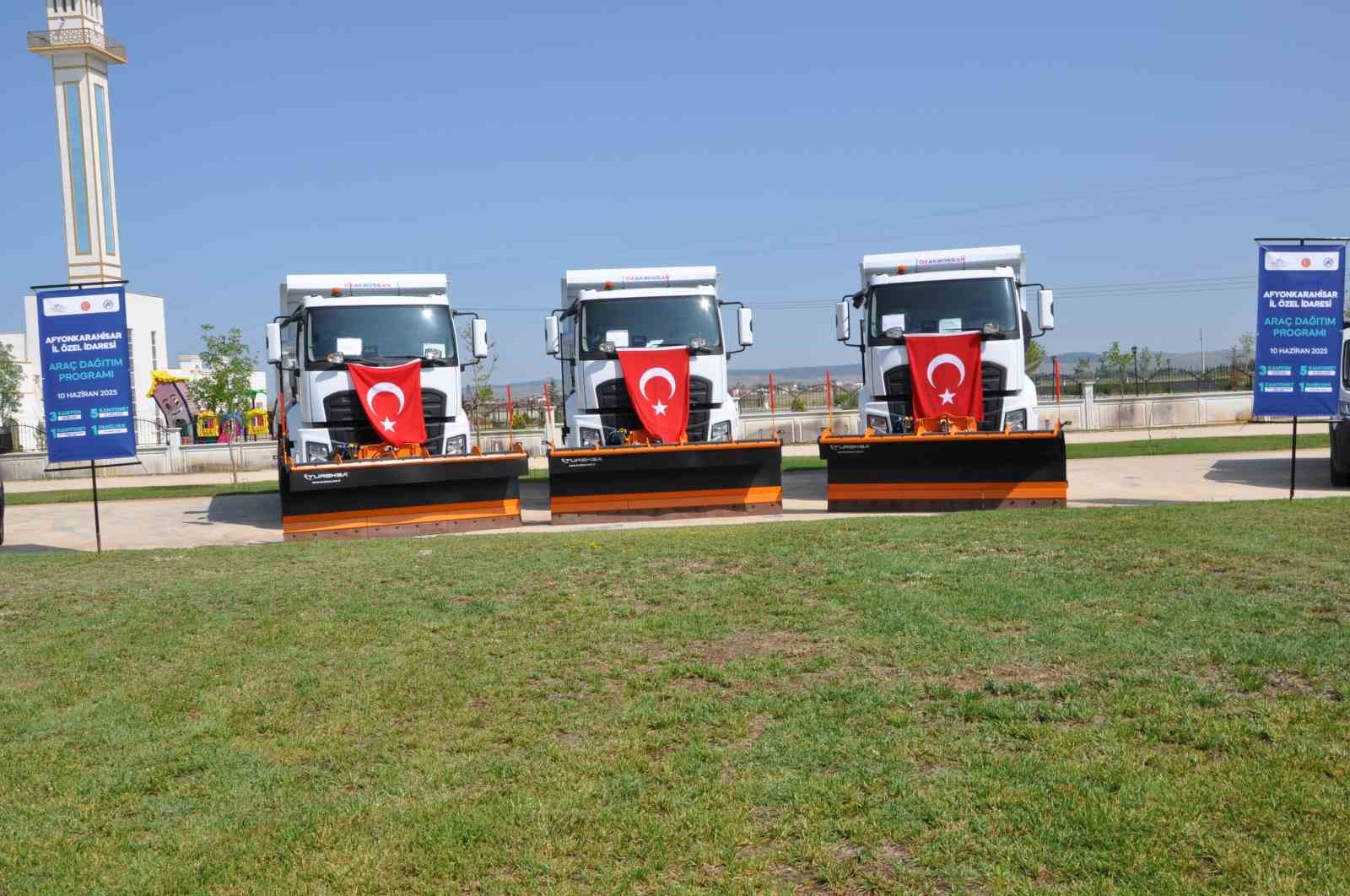 İl &Ouml;zel İdaresi&rsquo;nin filosuna 10 yeni ara&ccedil; dahil edildi
