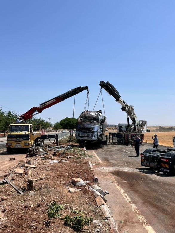 Yakıt tankeri devrildi: 1 yaralı
