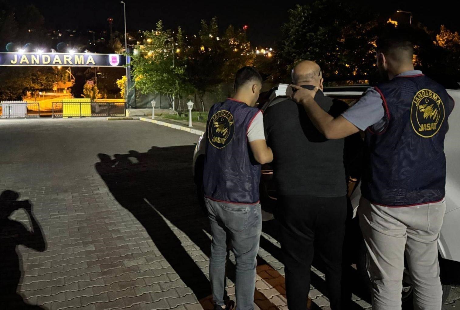 14 yıldır aranan suç makinesi restoranda yakalandı