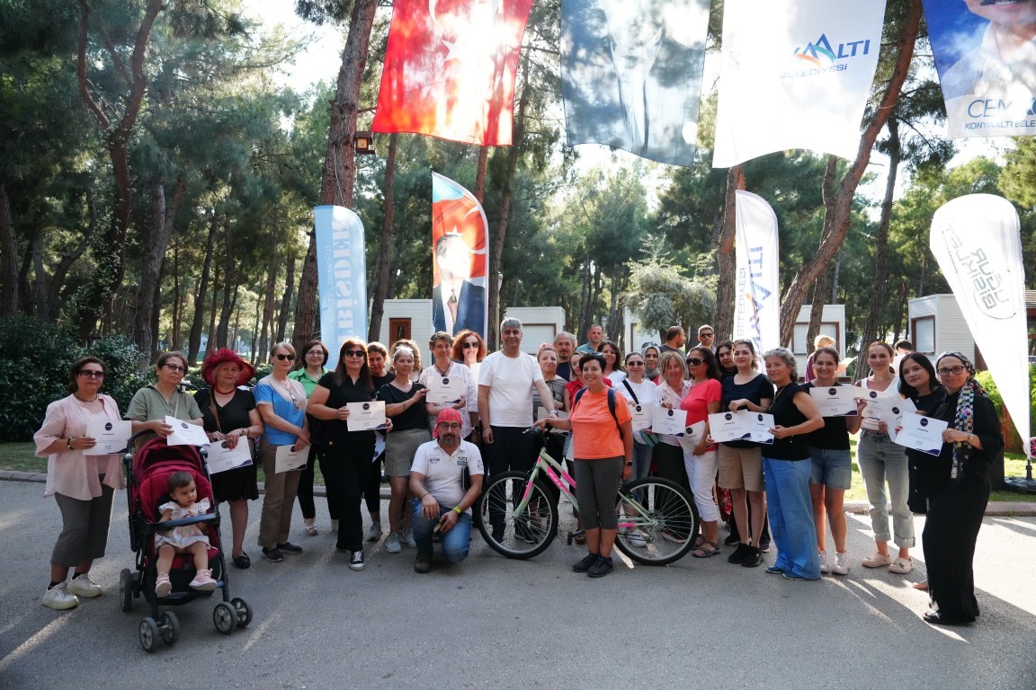 Konyaaltı Belediyesi&rsquo;nden &ccedil;evre dostu etkinlik

