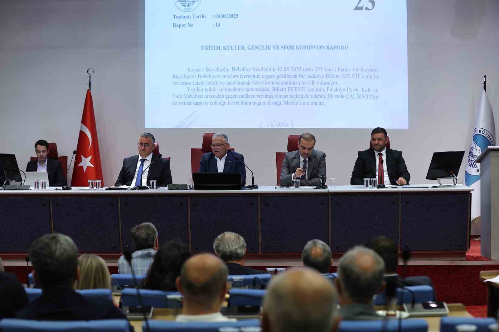 Büyükşehir Meclisi’nden Kartal Katlı Kavşağı Projesi için ’alternatif yol’ kararı