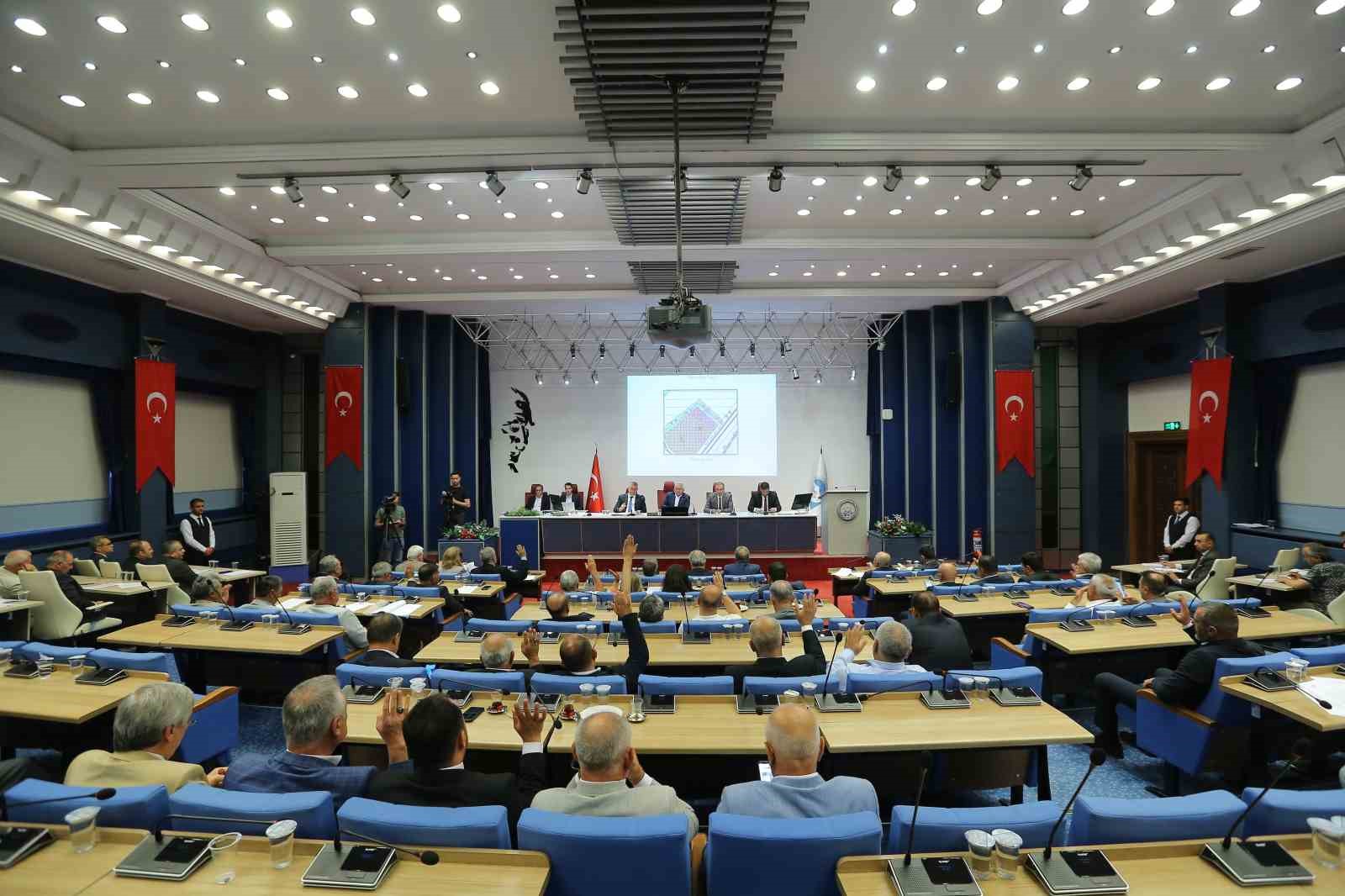 B&uuml;y&uuml;kşehir Meclisi&rsquo;nden Kartal Katlı Kavşağı Projesi i&ccedil;in &rsquo;alternatif yol&rsquo; kararı
