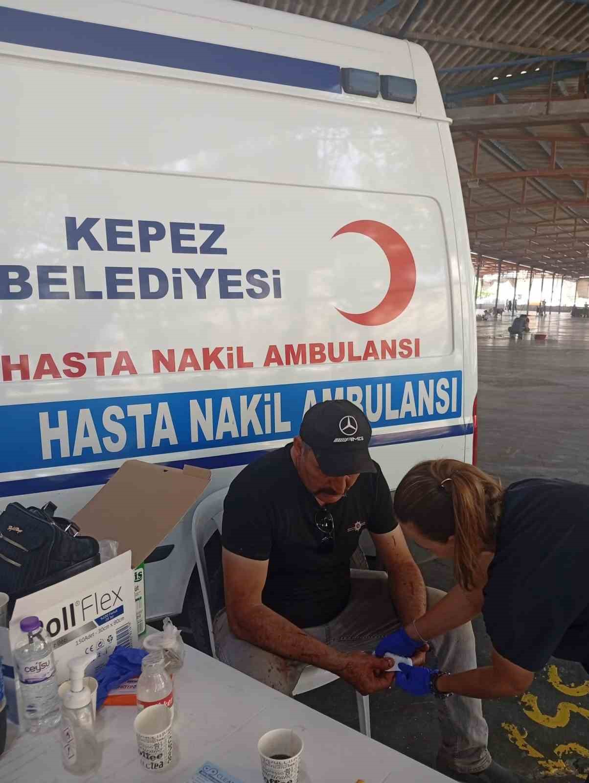 Kepez&rsquo;de bayram mesaisi: 144 ihbar, 114 acil m&uuml;dahale
