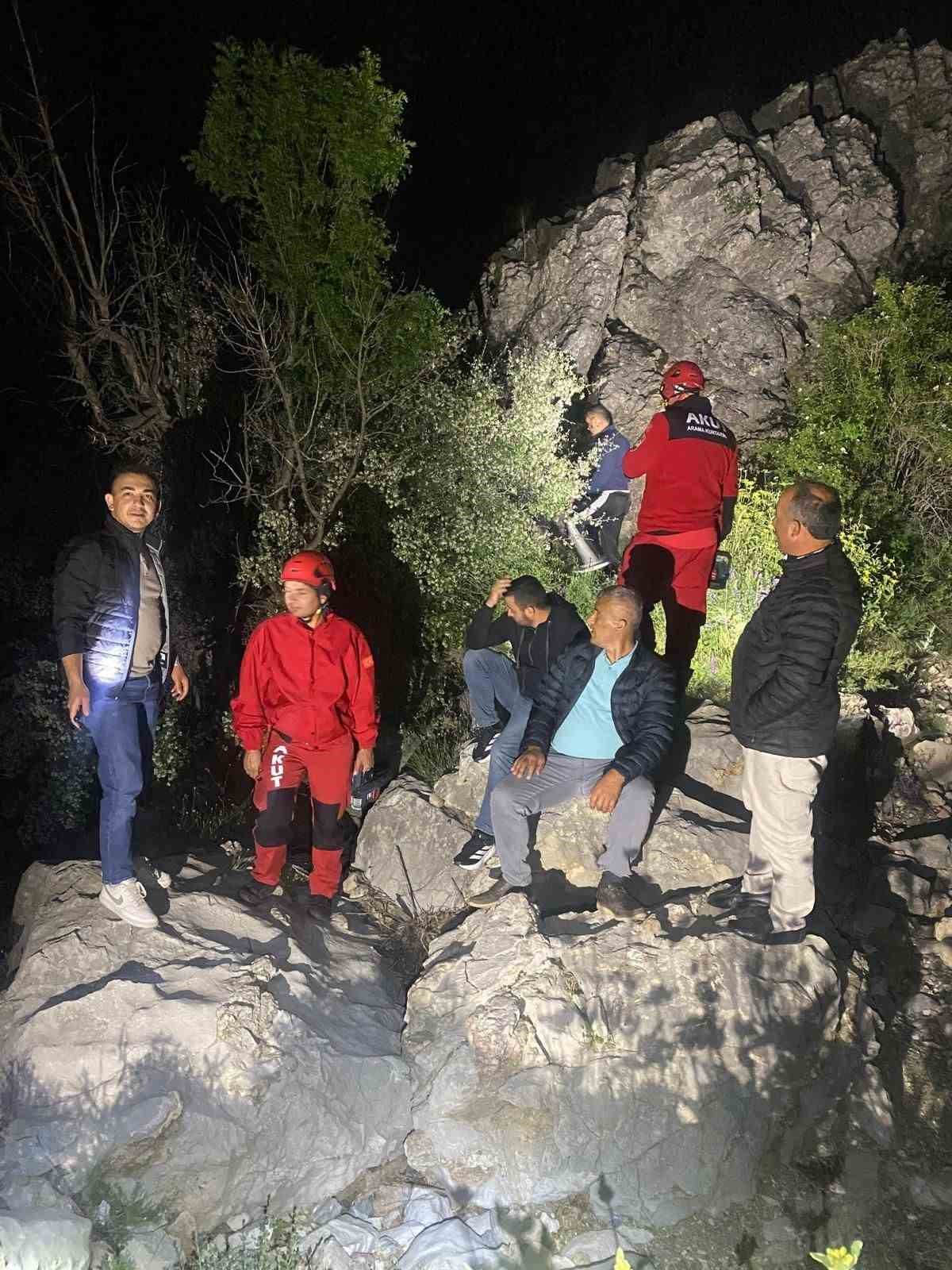 Kaybolan 76 yaşındaki adam 6 g&uuml;nd&uuml;r aranıyor
