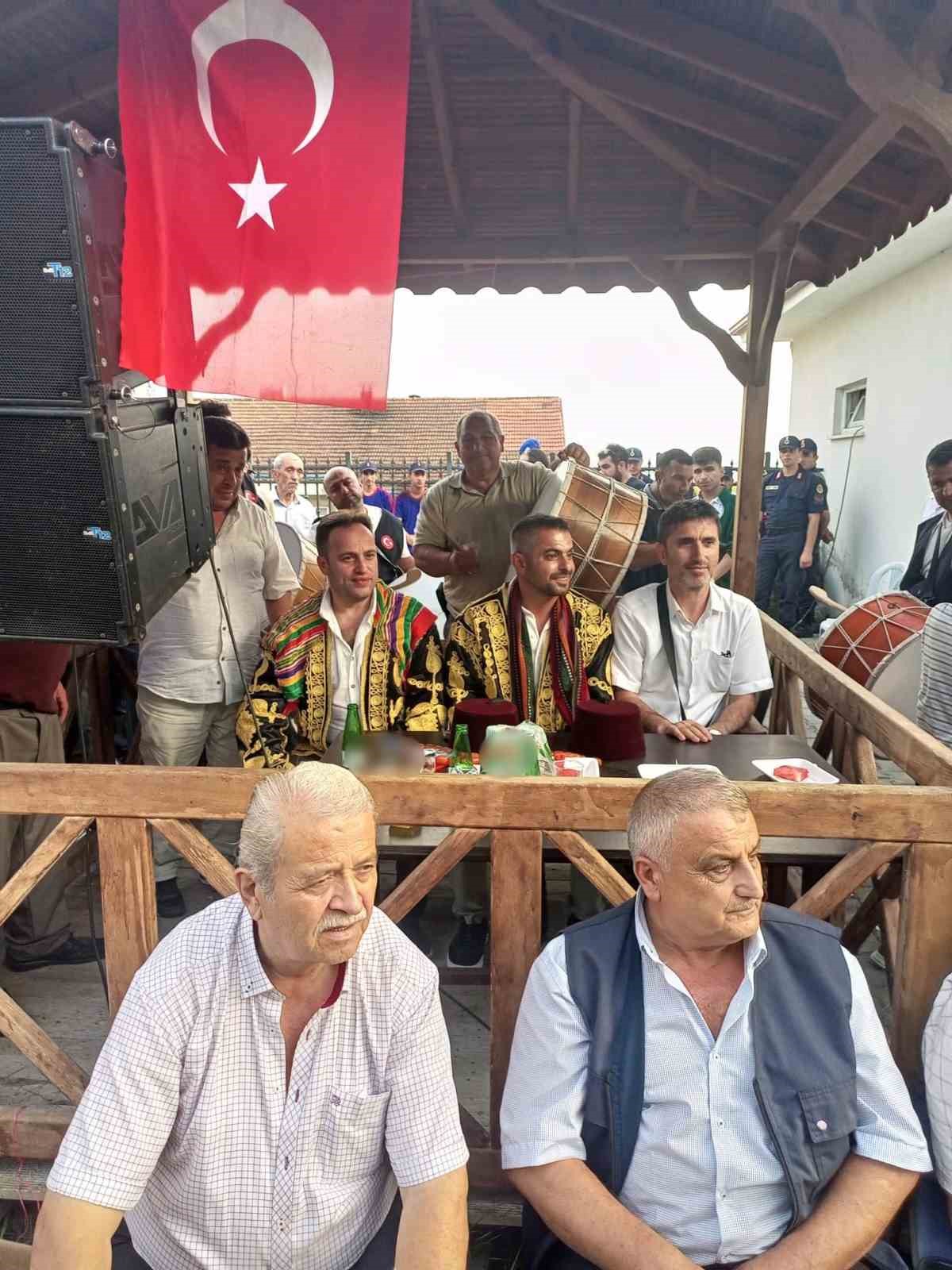 Bartın’da 2 asırdır devam eden güreş turnuvasına 150’yi aşkın sporcu katıldı