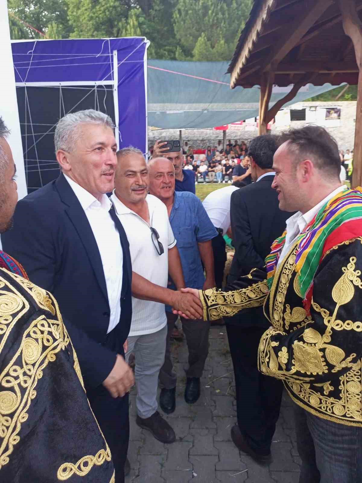 Bartın&rsquo;da 2 asırdır devam eden g&uuml;reş turnuvasına 150&rsquo;yi aşkın sporcu katıldı
