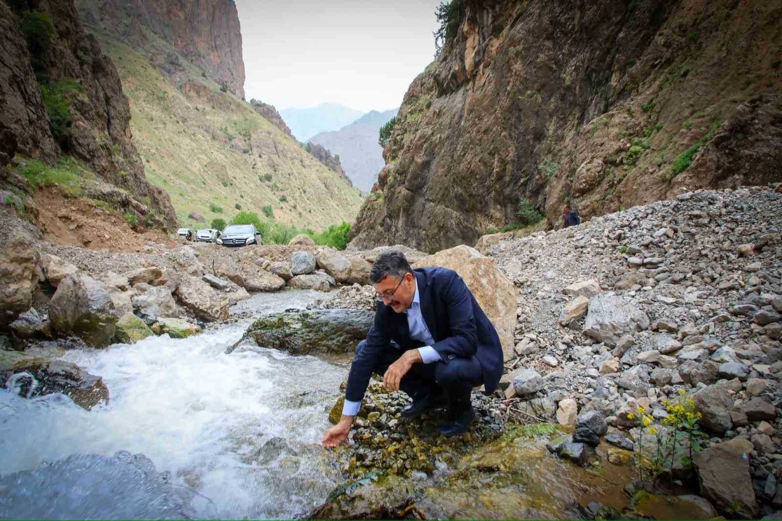 Vali Çelik’ten yayla yolunda inceleme