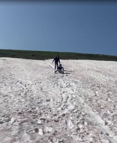 Haziran ayında yaylada kar keyfi