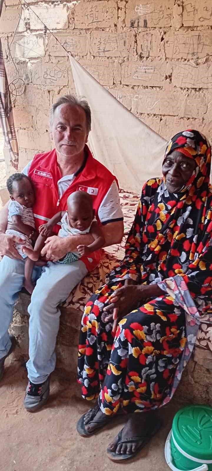 Türk Kızılay Afyonkarahisar Şubesi’nden Nijer’de kurban yardımı