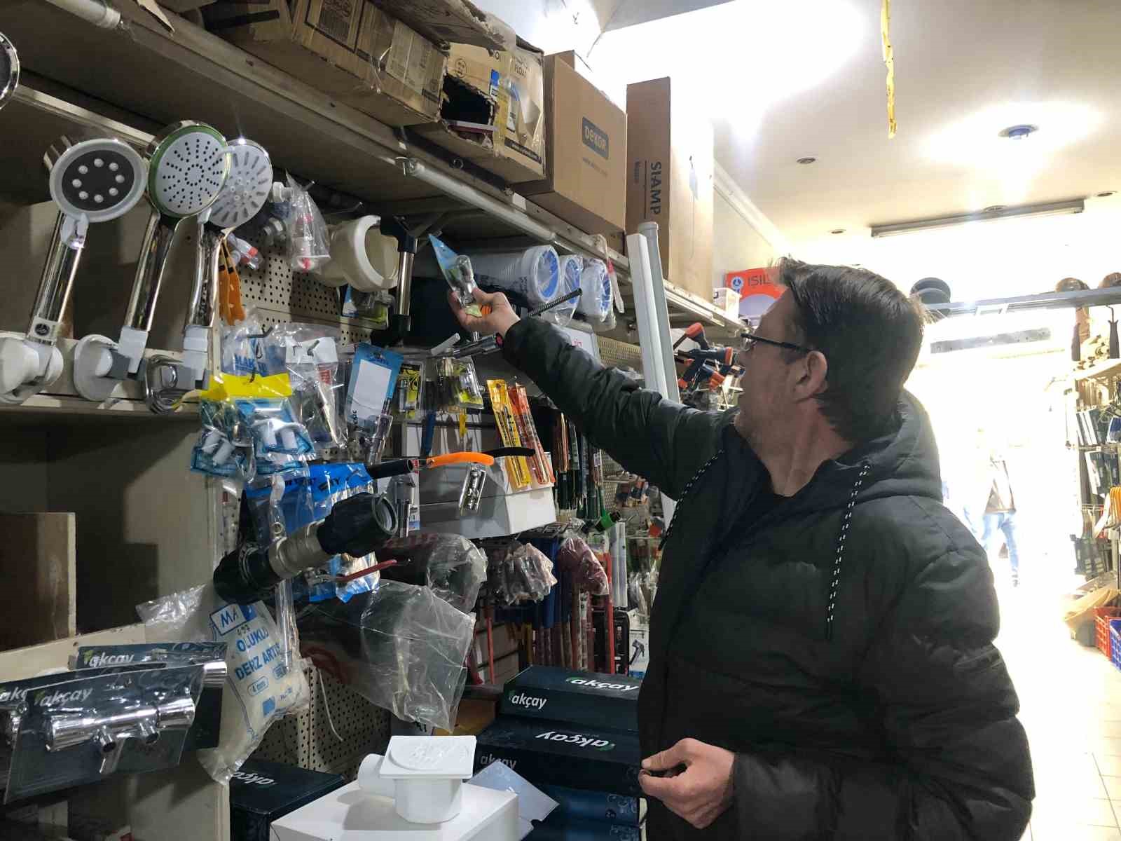 Vatandaşlar evlerindeki küçük tamiratlarını artık kendileri yapıyor