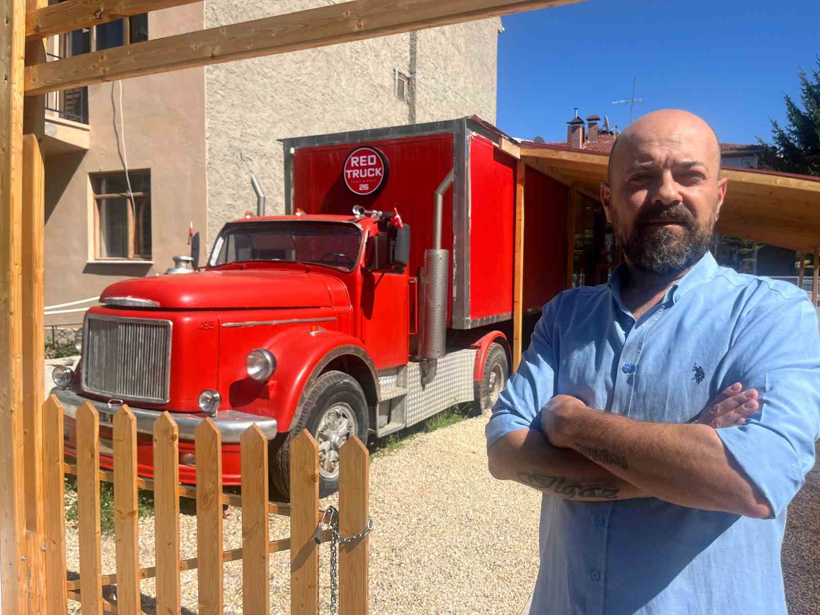 (ÖZEL) Yarım asır boyunca kilometrelerce yük taşıyan tırda şimdi leziz kahveler pişiyor