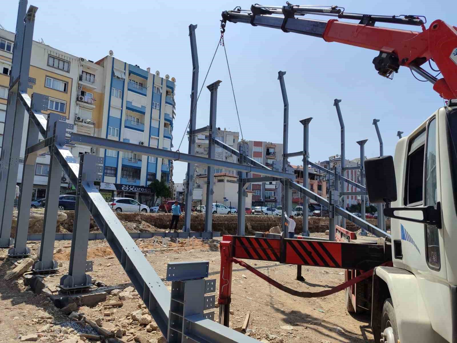 Adnan Menderes Stadyumu yıl sonuna yetişecek