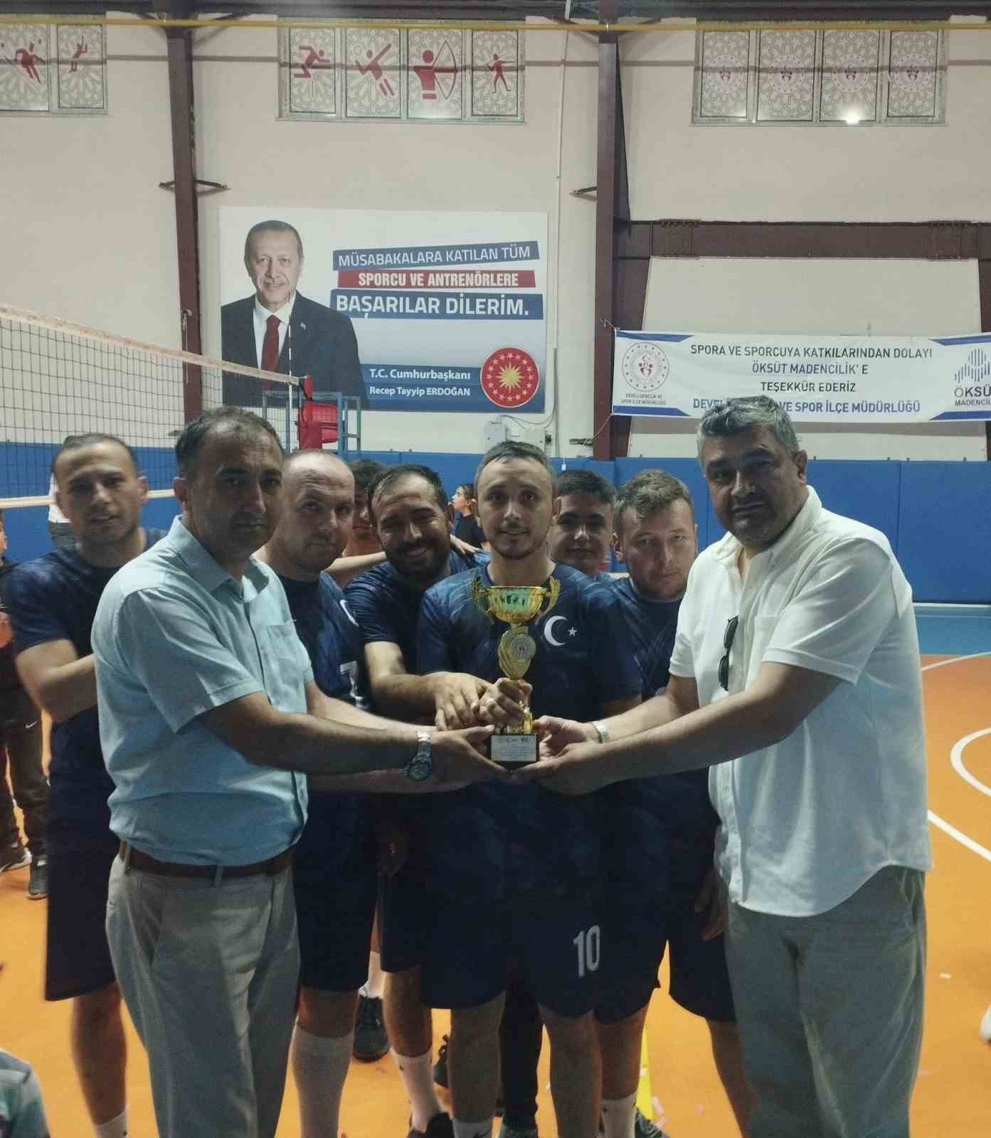 Develi’de voleybol coşkusu
