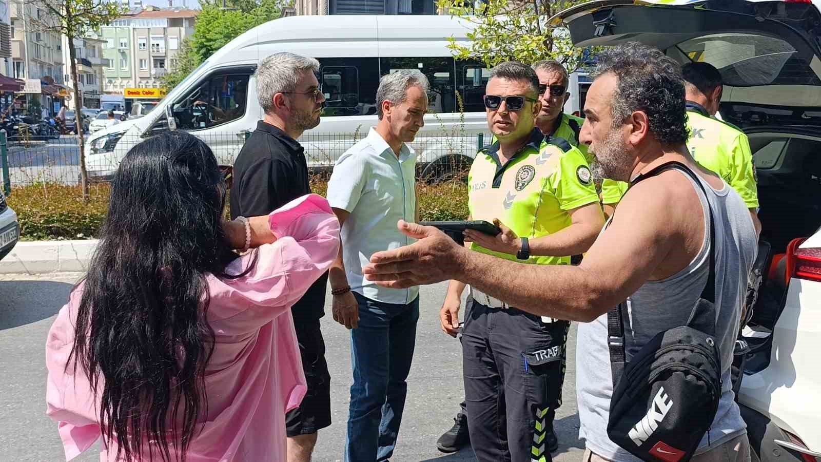 Antalya&rsquo;da zincirleme kaza: 2.4 promil alkoll&uuml; s&uuml;r&uuml;c&uuml;n&uuml;n ehliyetine el konuldu
