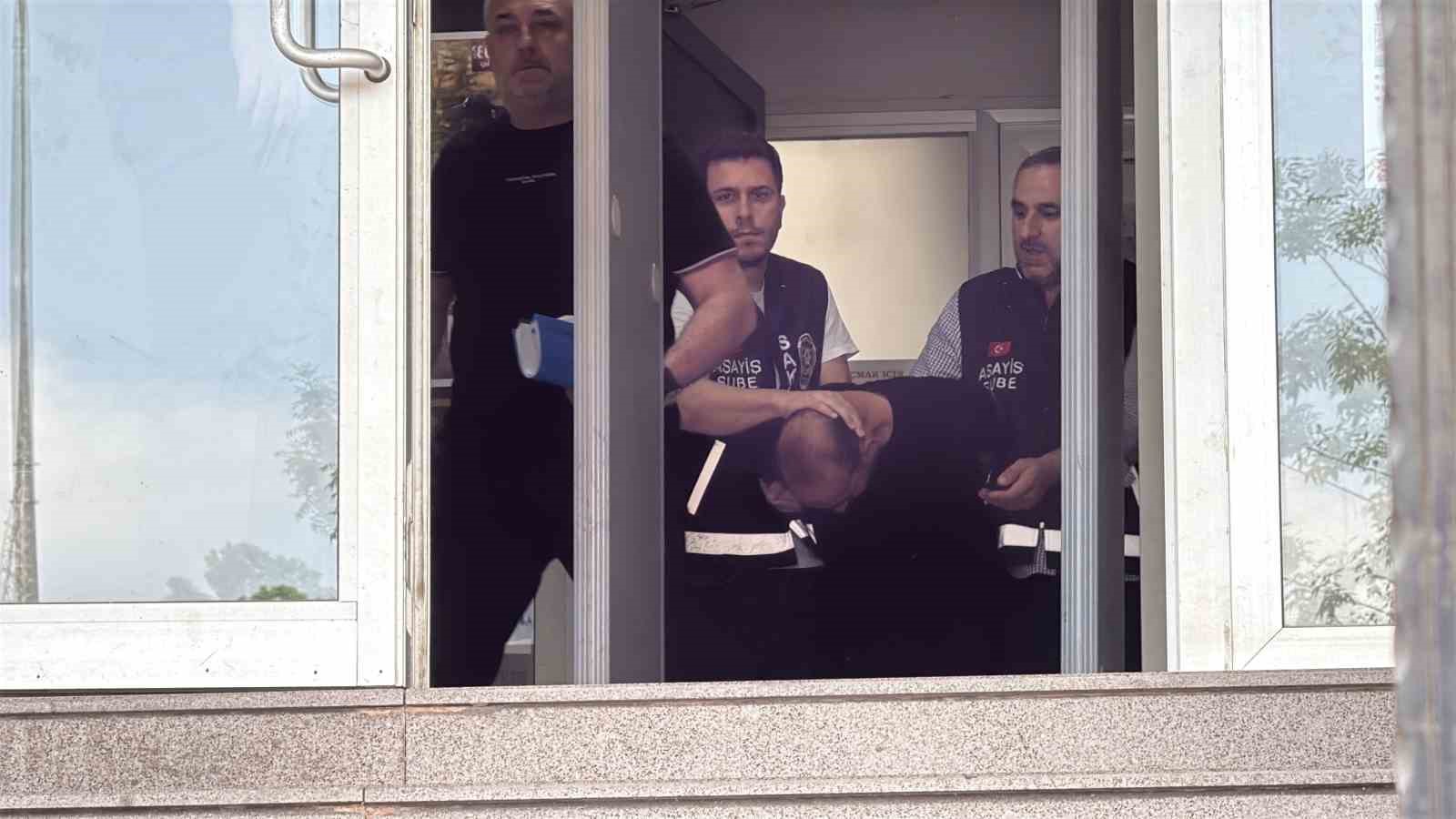 Bayramda eski eşini öldüren zanlı, adliyeye sevk edildi