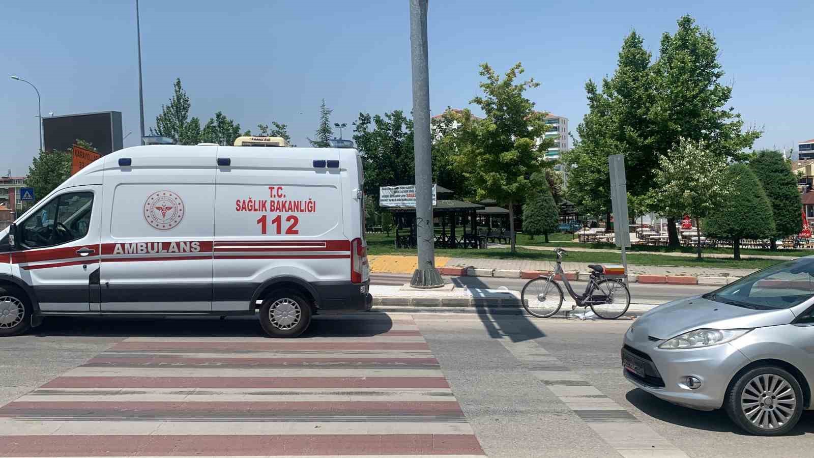 Karaman’da otomobil bisiklete çarptı: 75 yaşındaki adam yaralandı