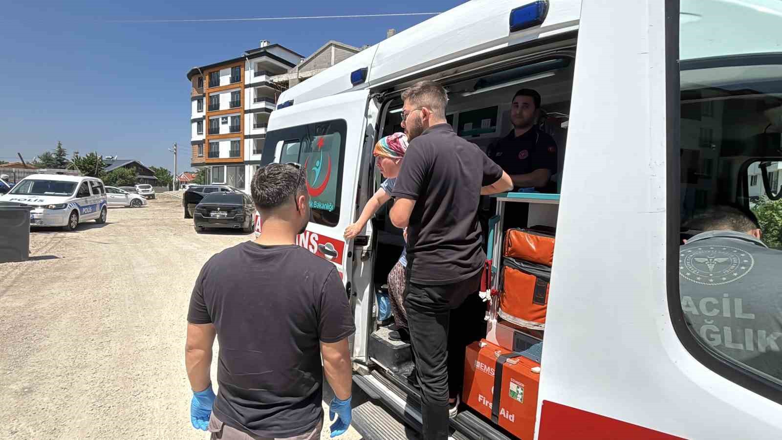Mutfakta çıkan yangına komşu müdahalesi