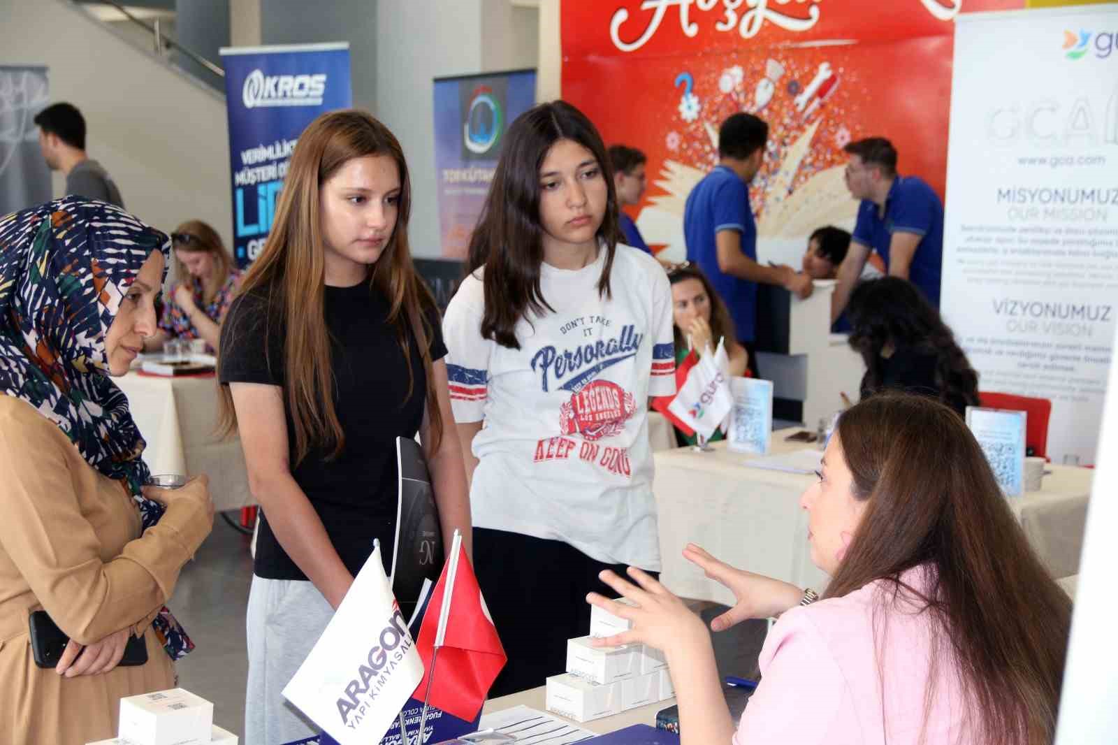 K&uuml;tahya OSB firmaları &ouml;ğrencilerle buluştu
