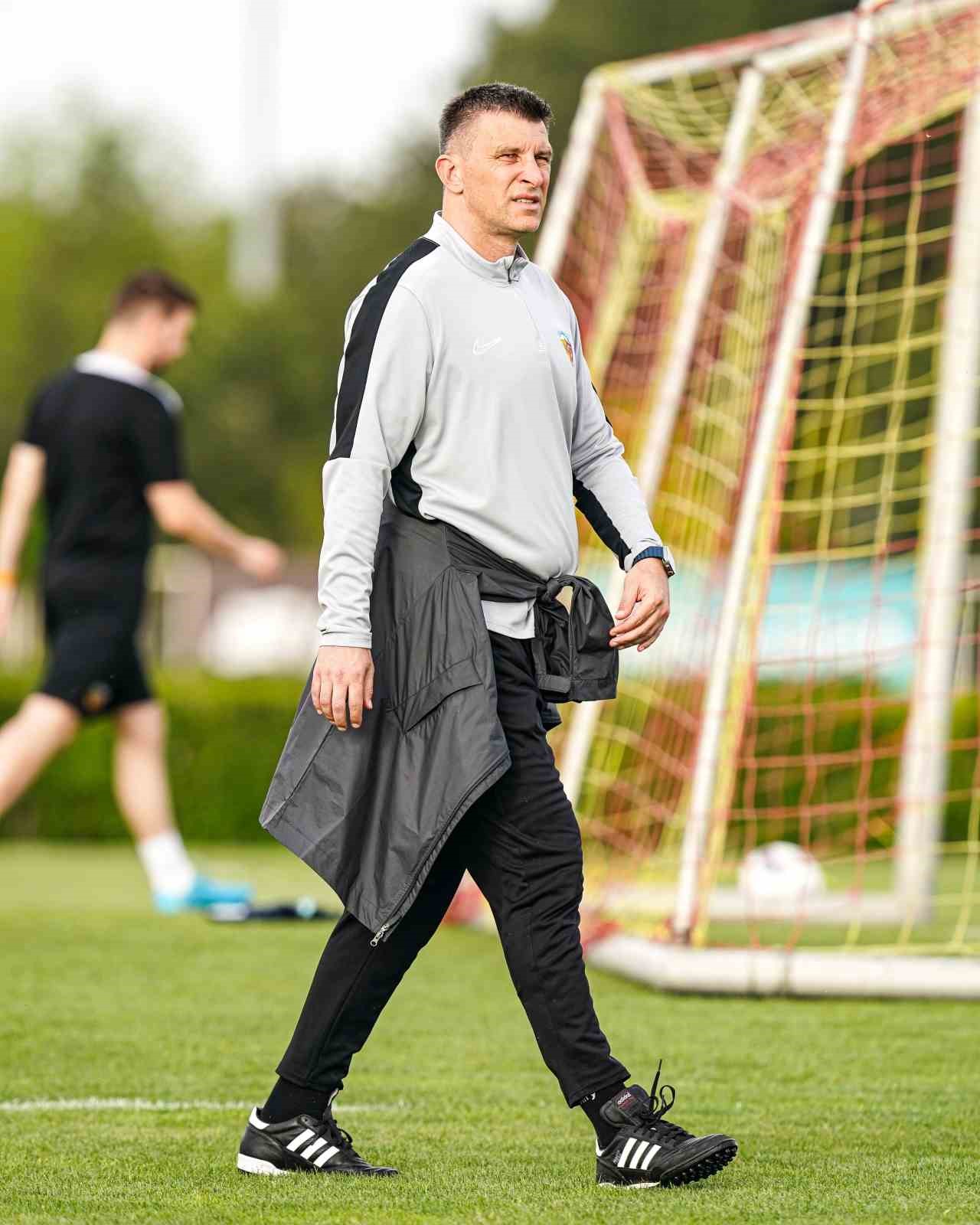 Sergej Jakirovic veda etti