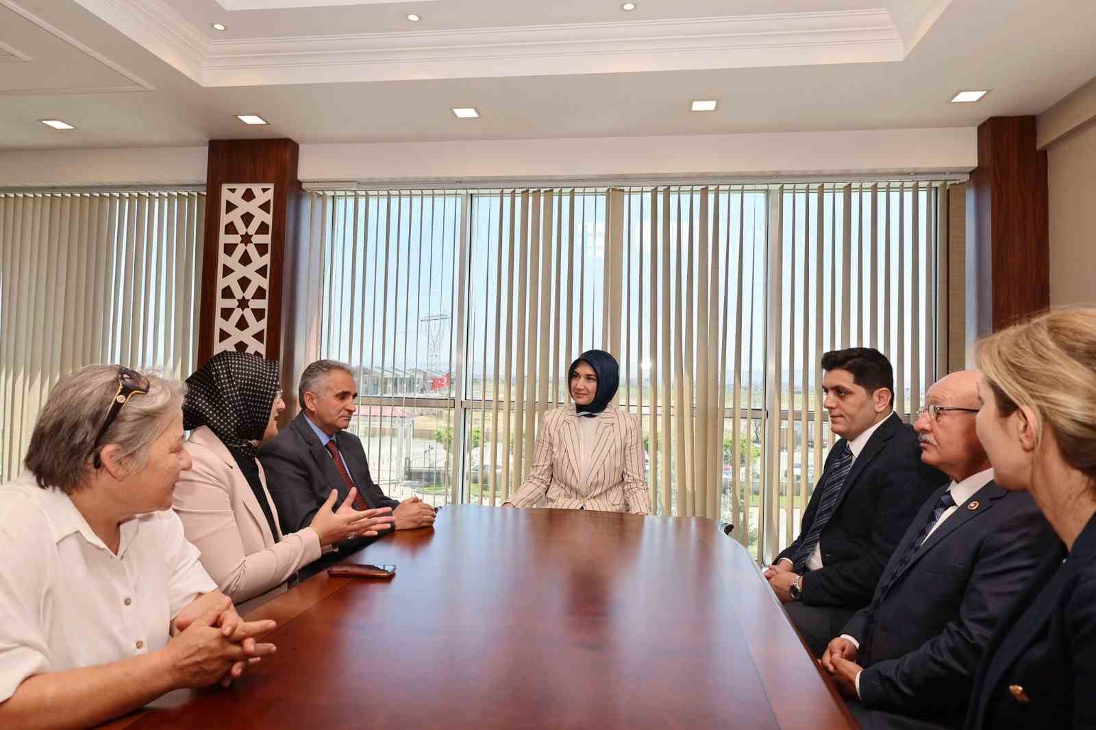 Kadınların &uuml;rettiği tahin &uuml;r&uuml;nleri zincir markette satılacak
