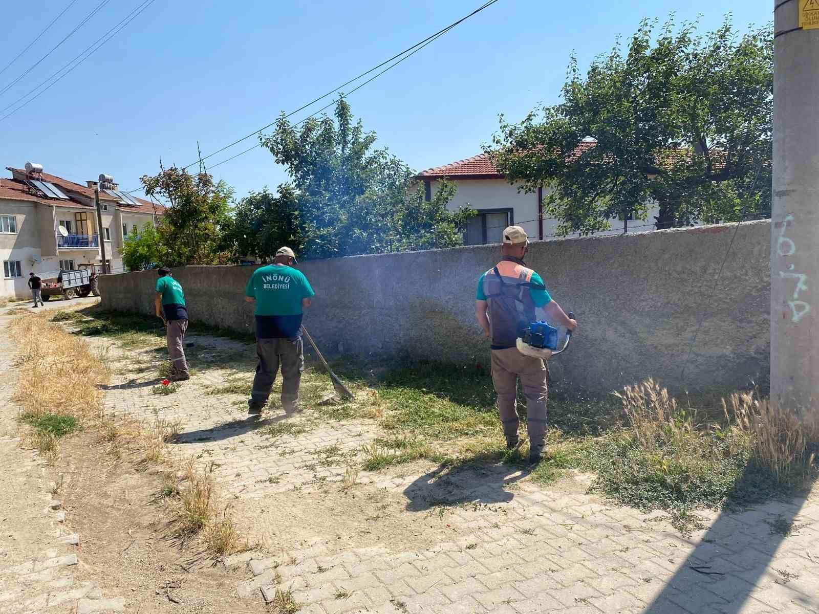 İn&ouml;n&uuml;&rsquo;de sokak iyileştirme ve &ccedil;evre d&uuml;zenleme &ccedil;alışmaları
