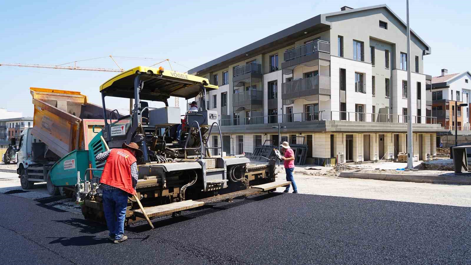 Kahramanmaraş Azerbaycan Mahallesi’nin yolları asfaltlanıyor